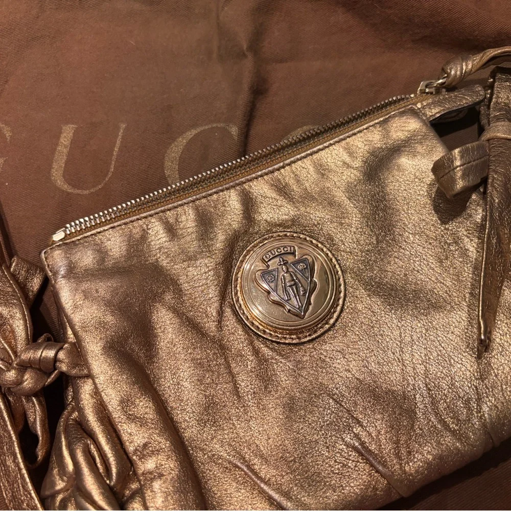 GUCCI Hysteria Gold Metallic Designer Women's Clutch - Picture 4 of 8